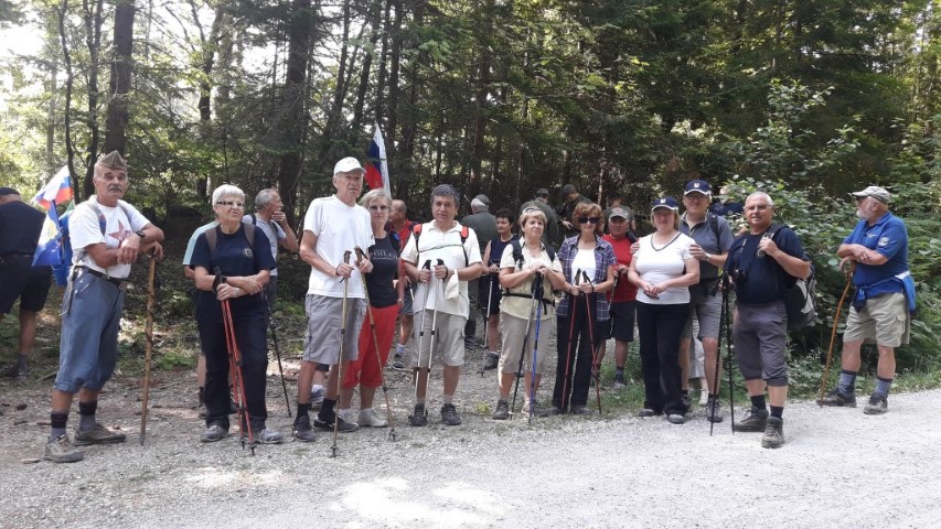 pa še ena skupinska pohodnikov