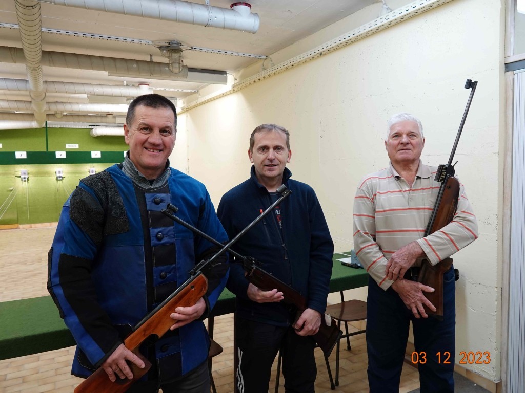 Solkan - tekmovanje v streljanju z zračno puško - ekipa PVD Sever Zasavje