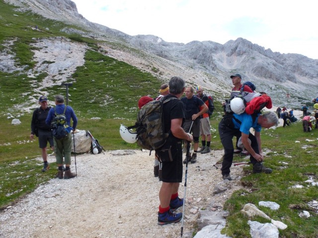 odhod pohodnikov na Pokljuko