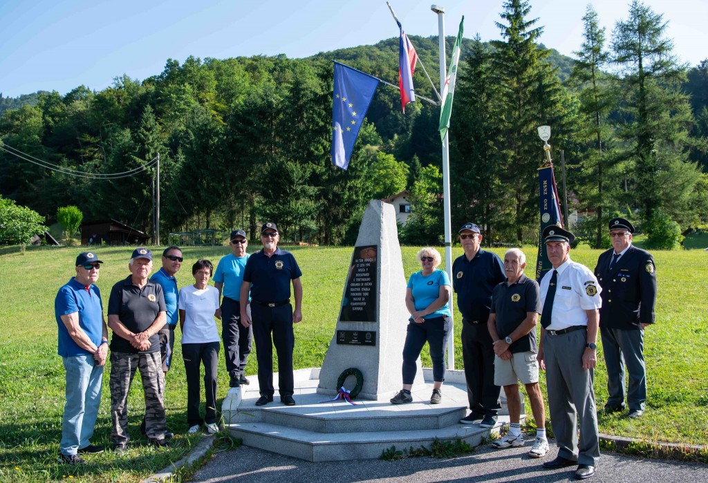 Slovesnost ob spominskem obeležju na Dolu pri Hrastniku, pohod iz Marnega na Kopitnik in tradicionalno srečanje veteranskih in domoljubnih organizacij na Kopitniku