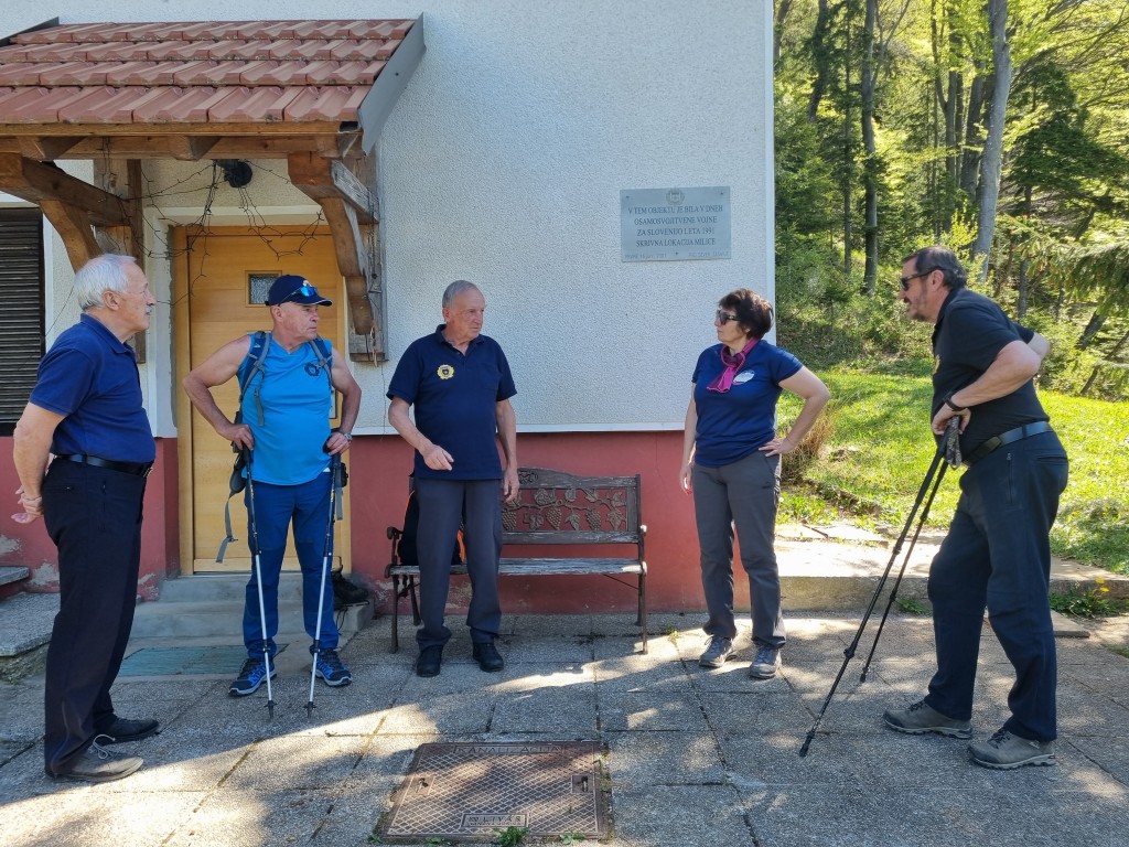 Pohod in spominska slovesnost na Prvinah